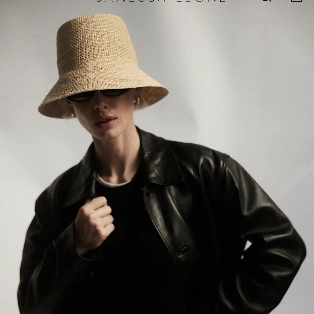 Janessa Leoné Felix Bucket Hat Size Medium